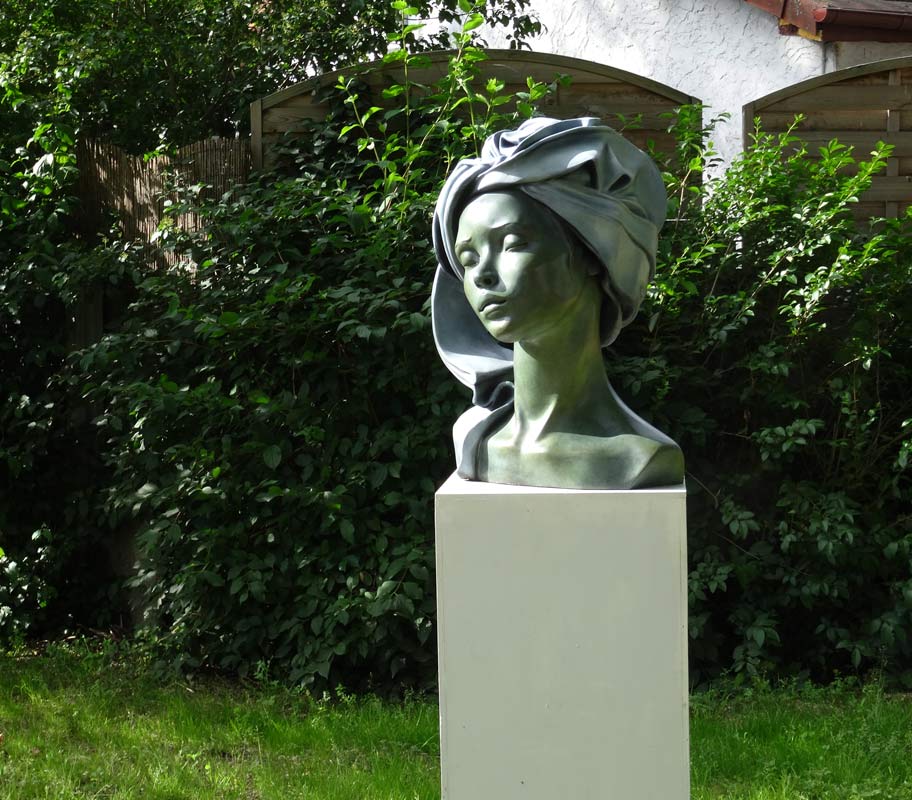 bronze patiné "La grande levantine" de Marie-Paule Deville-Chabrolle réalisé par Arnaud Delaigue ART & BRONZE artisan d'art français